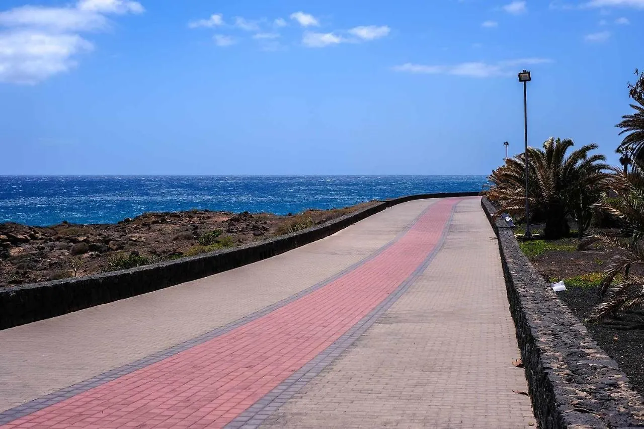 Vivienda Vacacional Audrey En Playa Roca Apartment Costa Teguise Spain