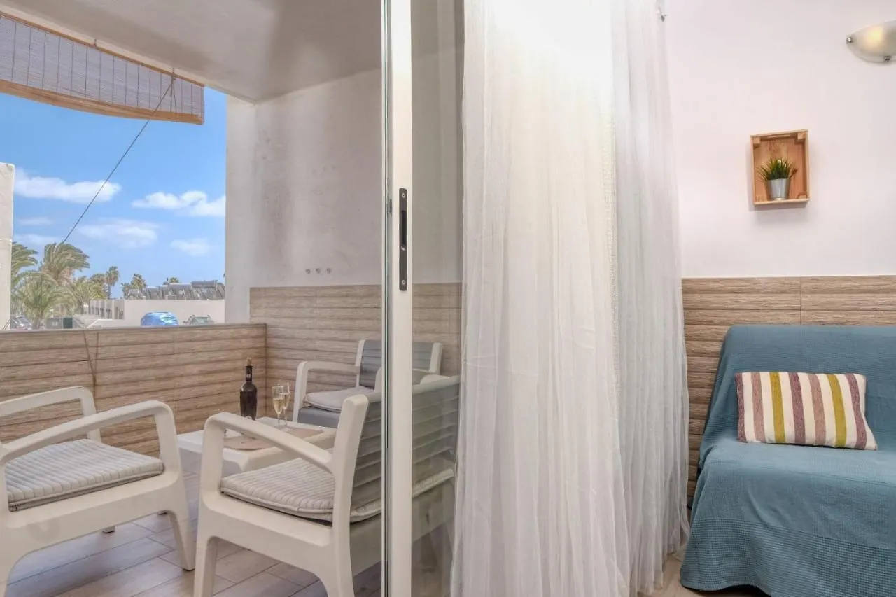 Vivienda Vacacional Audrey En Playa Roca Apartment Costa Teguise